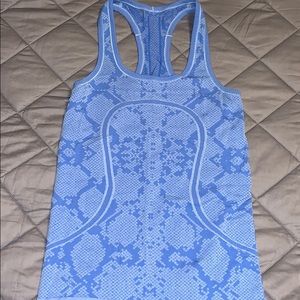Lululemon tank
